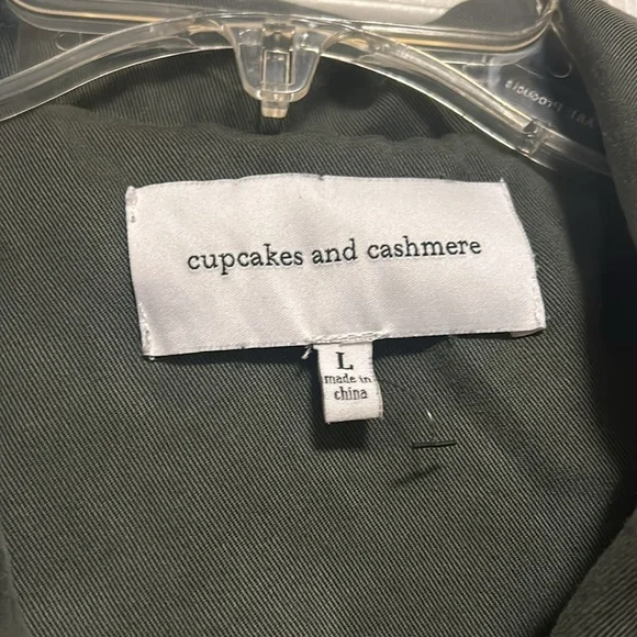 Cupcakes & Cashmere Full Zip Vest Cinching Waist Pockets Green- Size Large - Picture 9 of 10